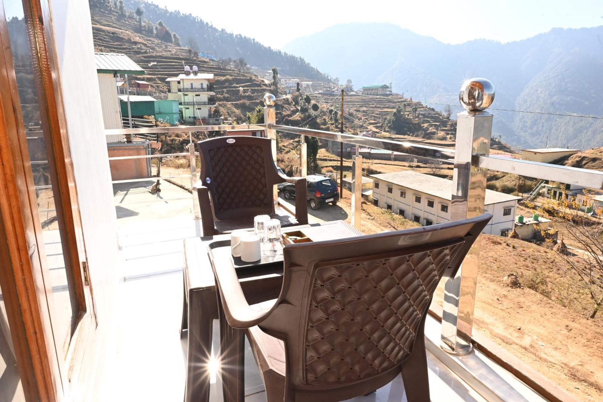 Himalayan Hill Top Resort Kanatal Bagian luar foto